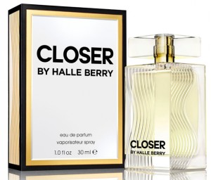 Closer-Halle-Berry-35