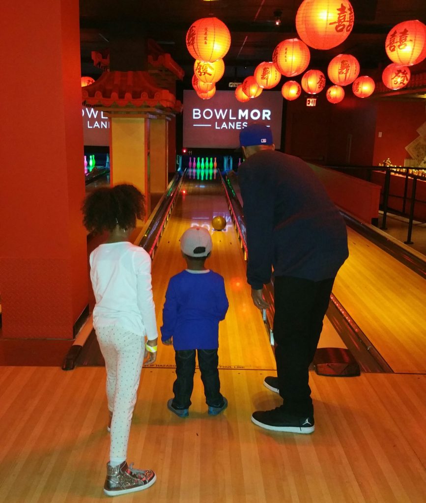 bowling-bowlmor-lanes