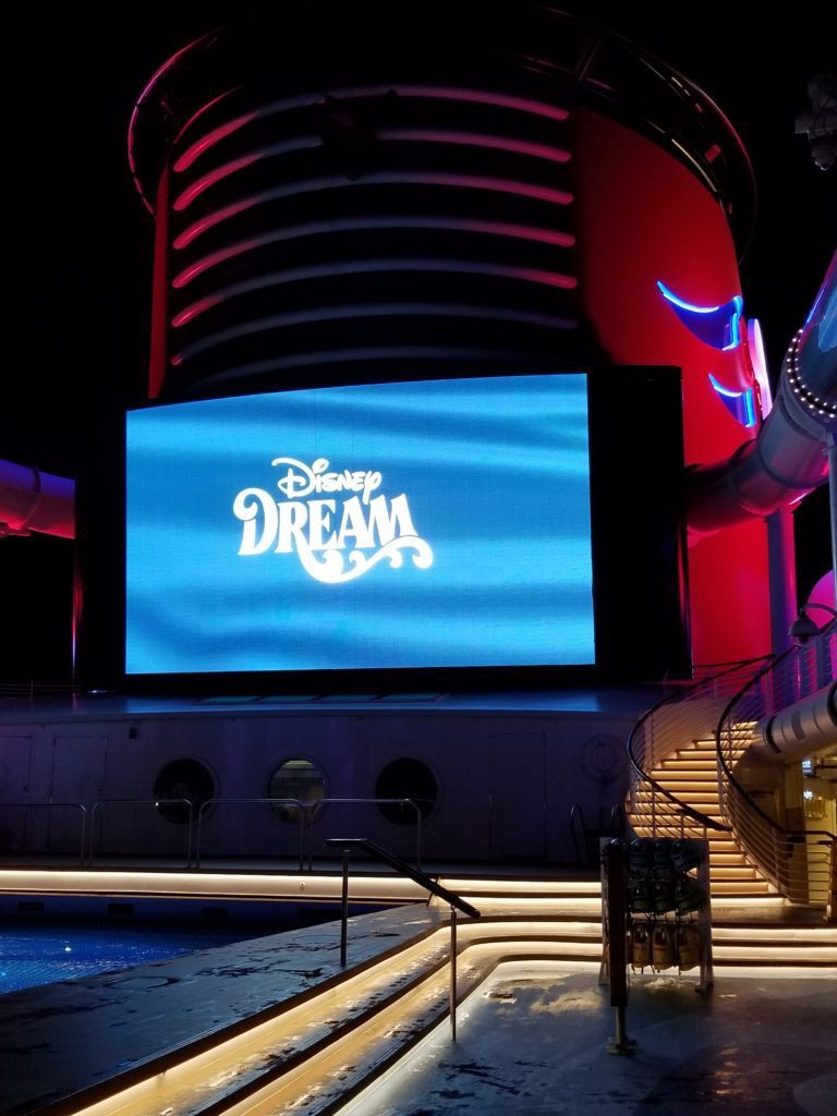 Disney-Dream-Date-Night-Tips