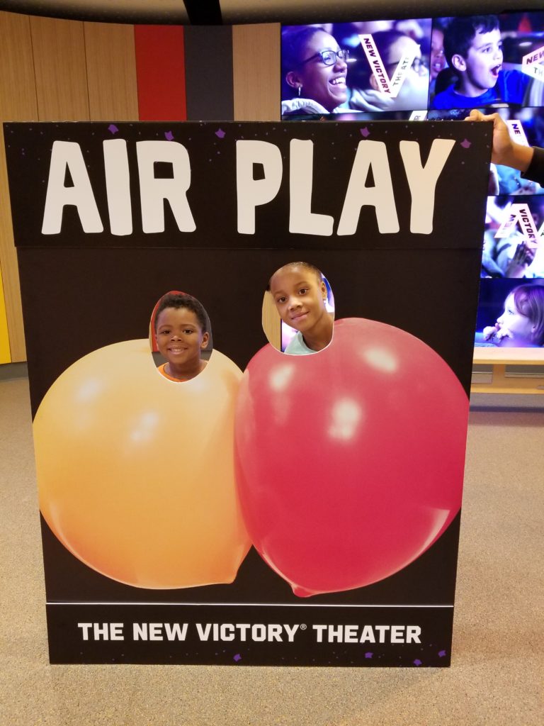 Air-Play-Acrobuffos-New-Victory-Theater