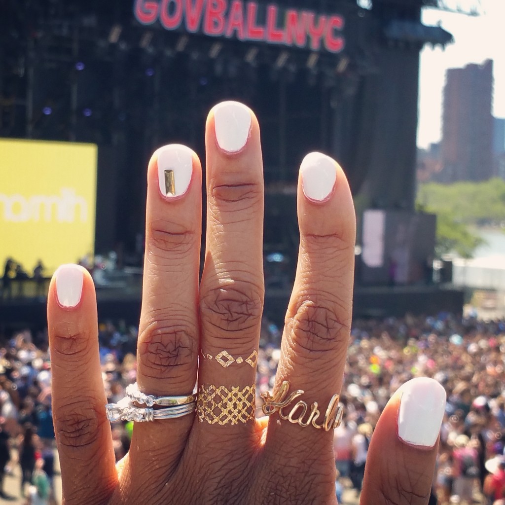 I got a cool manicure to match my temp body jewelry tattoos while enjoying the festival.