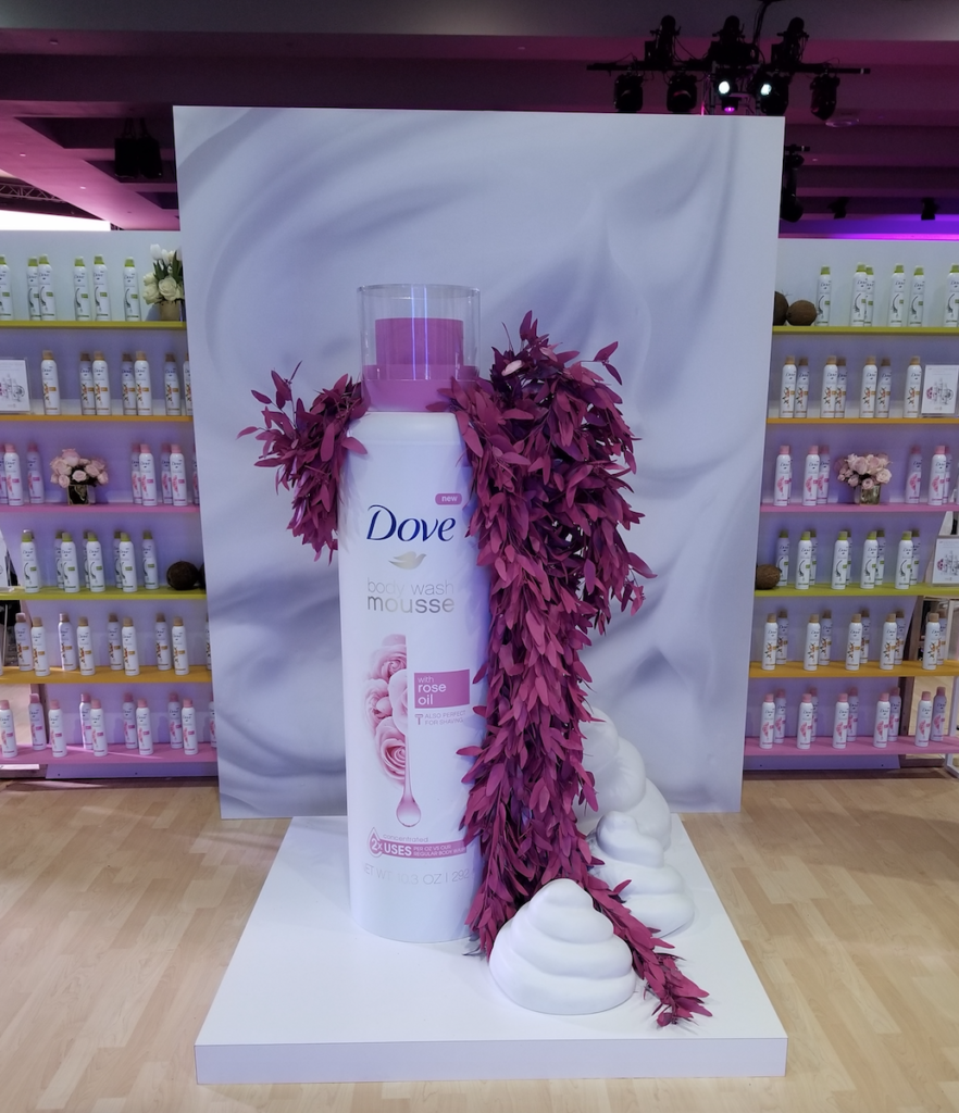 dove-beautycon-booth